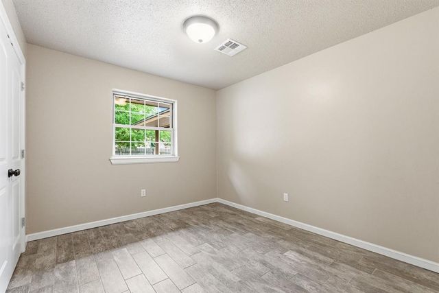 2401 Ridgewood Drive, Moore, OK 73160