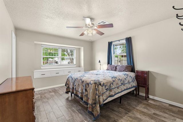 2401 Ridgewood Drive, Moore, OK 73160