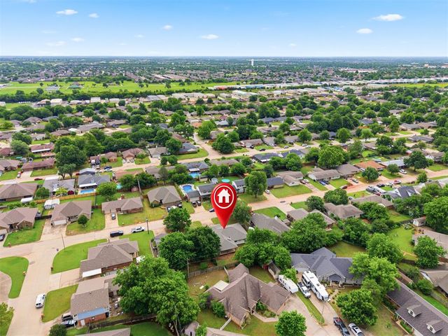 2401 Ridgewood Drive, Moore, OK 73160