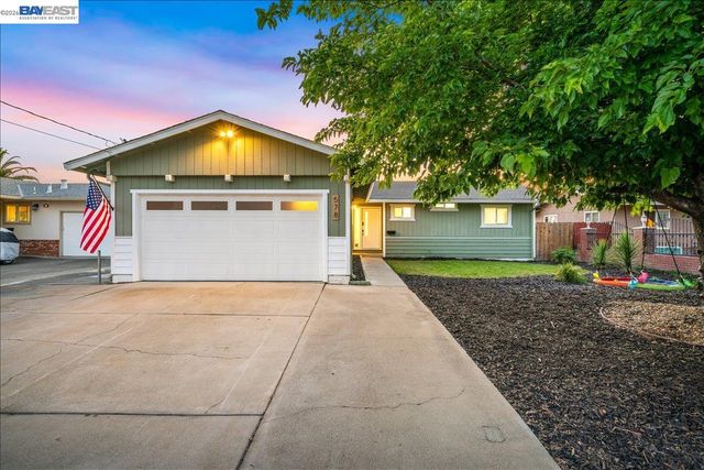 578 Meadowlark St, Livermore, CA 94551