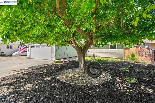 578 Meadowlark St, Livermore, CA 94551