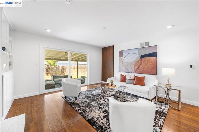 578 Meadowlark St, Livermore, CA 94551