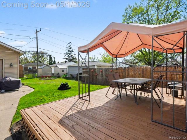 31611 Grant Street, Wayne, MI 48184