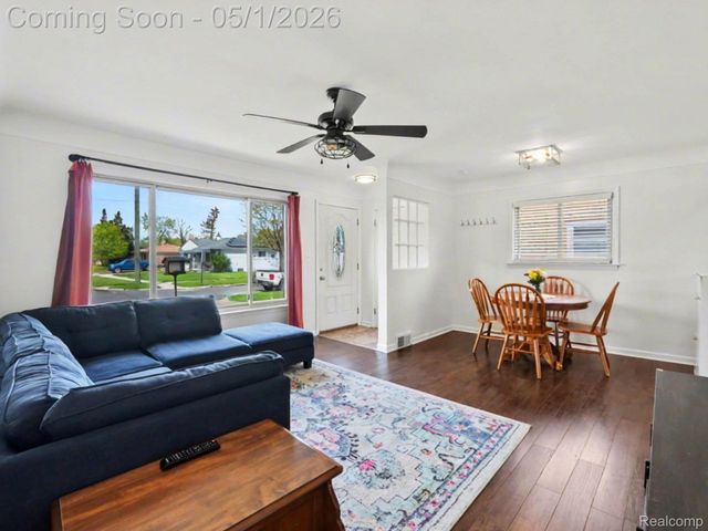 31611 Grant Street, Wayne, MI 48184