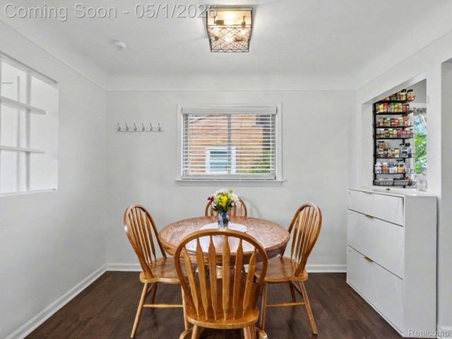 31611 Grant Street, Wayne, MI 48184