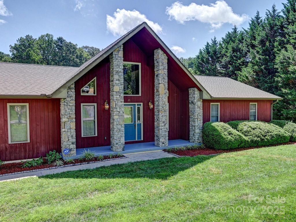 20 Brooks Cove Road, Candler, NC 28715