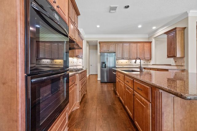 5523 Regal Landing Drive, Kingwood, TX 77345