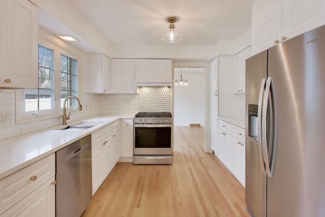 8800 Baring Avenue, Munster, IN 46321