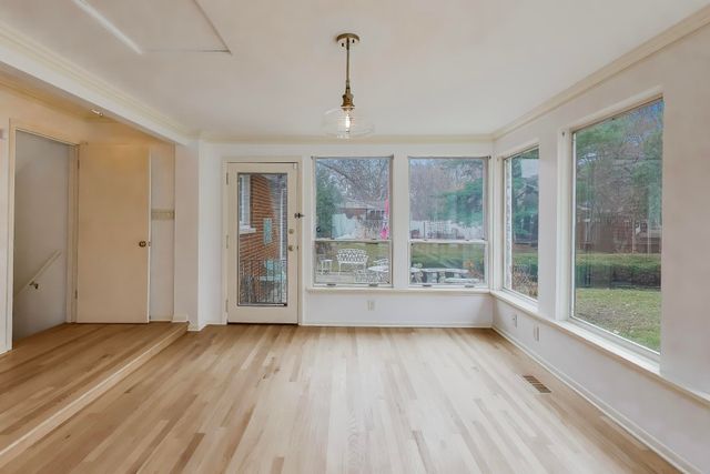 8800 Baring Avenue, Munster, IN 46321