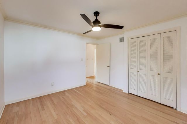 8800 Baring Avenue, Munster, IN 46321