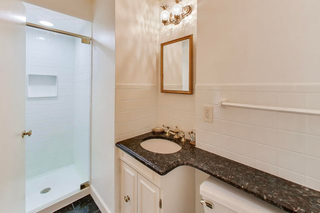 8800 Baring Avenue, Munster, IN 46321