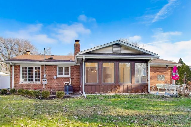 8800 Baring Avenue, Munster, IN 46321