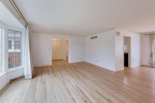 8800 Baring Avenue, Munster, IN 46321