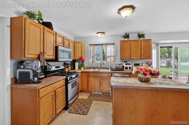 2699 Barns Drive, Westland, MI 48186