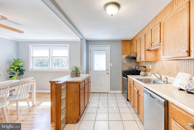 933 CIRCLE DR, Halethorpe, MD 21227