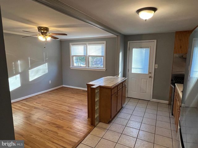 933 CIRCLE DR, Halethorpe, MD 21227