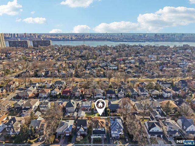 1114 Anderson Avenue, Fort Lee, NJ 07024