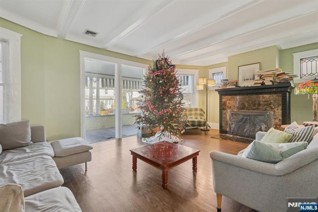 1114 Anderson Avenue, Fort Lee, NJ 07024