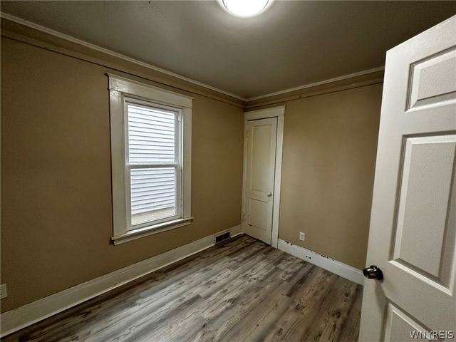 1533 La Salle Avenue, Niagara Falls, NY 14301