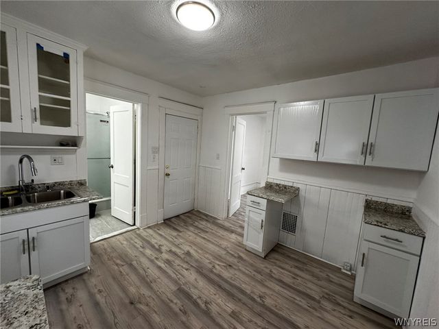 1533 La Salle Avenue, Niagara Falls, NY 14301