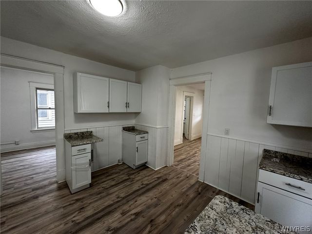 1533 La Salle Avenue, Niagara Falls, NY 14301