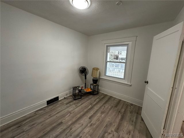 1533 La Salle Avenue, Niagara Falls, NY 14301