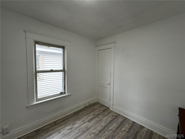 1533 La Salle Avenue, Niagara Falls, NY 14301