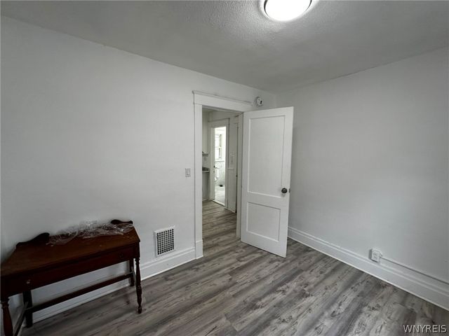 1533 La Salle Avenue, Niagara Falls, NY 14301