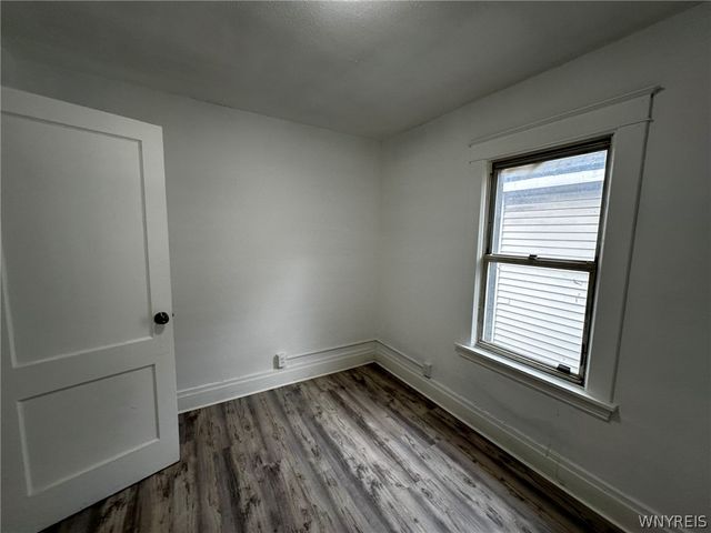 1533 La Salle Avenue, Niagara Falls, NY 14301