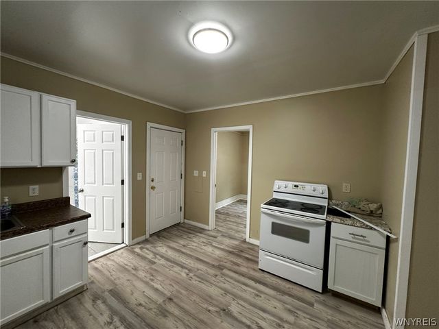 1533 La Salle Avenue, Niagara Falls, NY 14301