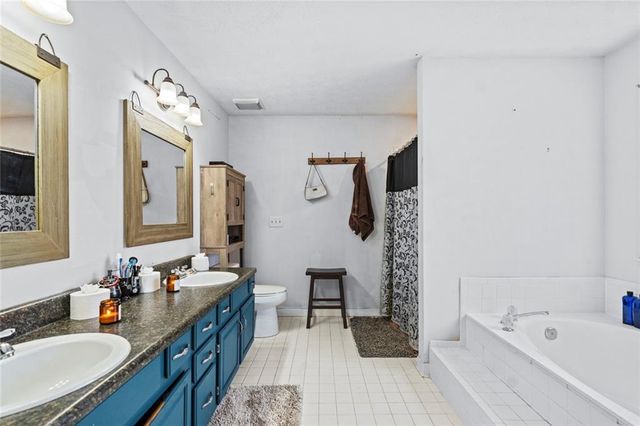 2563 Overlake Drive, Powder Springs, GA 30127