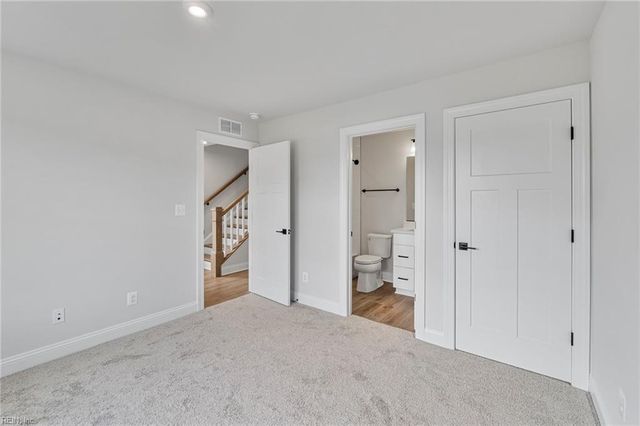 1 Bracewell LN, Yorktown, VA 23692