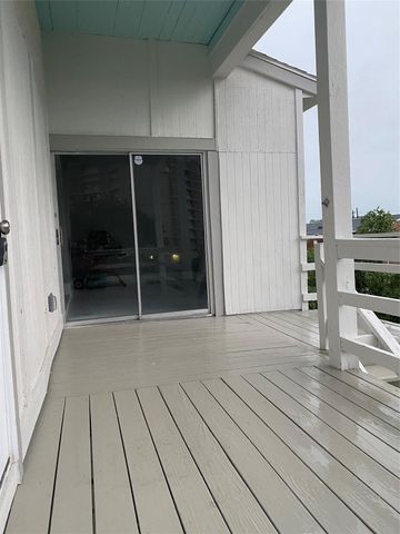 2121 Avenue K 2nd FL, Galveston, TX 77550