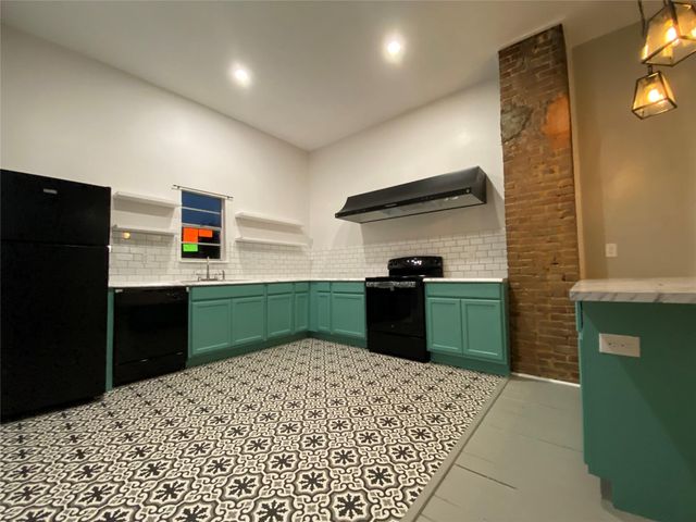 2121 Avenue K 2nd FL, Galveston, TX 77550