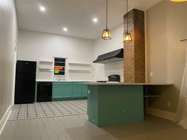 2121 Avenue K 2nd FL, Galveston, TX 77550