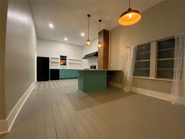 2121 Avenue K 2nd FL, Galveston, TX 77550