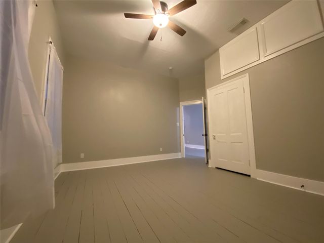2121 Avenue K 2nd FL, Galveston, TX 77550