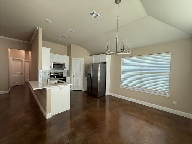 109 Cool Meadows Court, Millsap, TX 76066