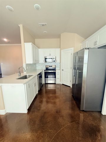 109 Cool Meadows Court, Millsap, TX 76066