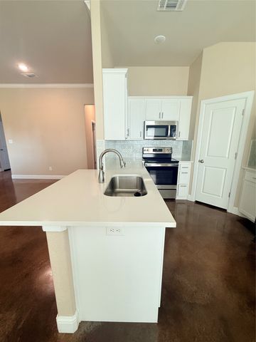 109 Cool Meadows Court, Millsap, TX 76066
