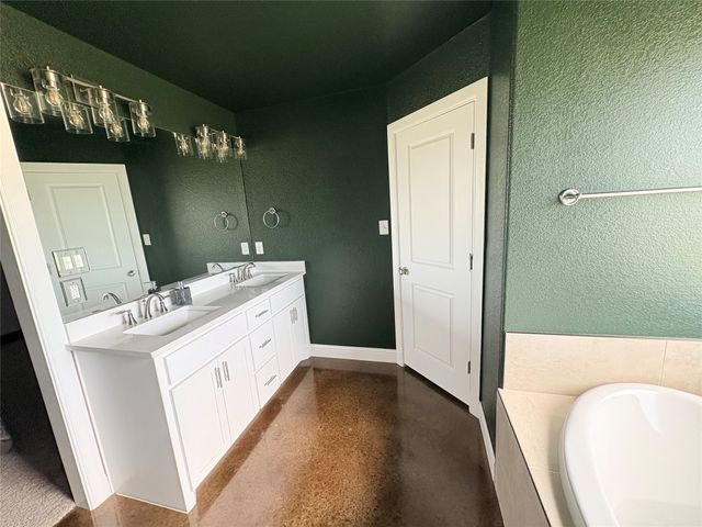 109 Cool Meadows Court, Millsap, TX 76066