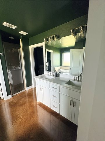 109 Cool Meadows Court, Millsap, TX 76066
