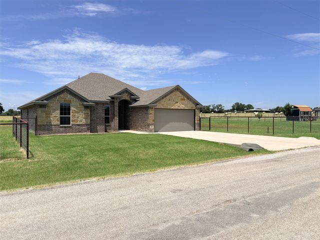 109 Cool Meadows Court, Millsap, TX 76066