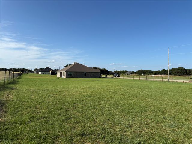 109 Cool Meadows Court, Millsap, TX 76066