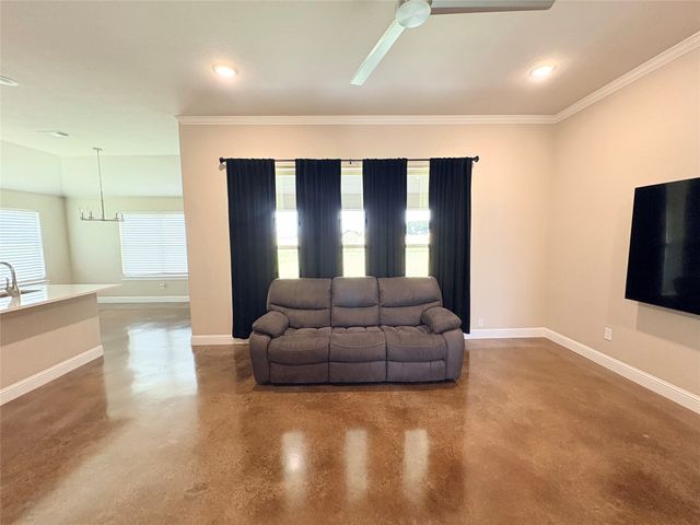 109 Cool Meadows Court, Millsap, TX 76066