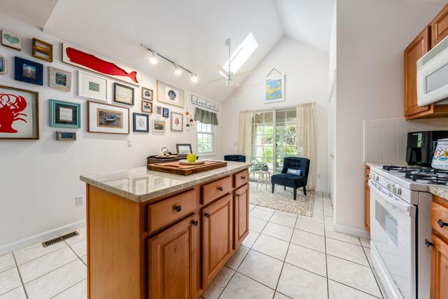 32 Red Cedar Road UNIT 32, Mashpee, MA 02649