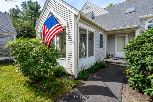 32 Red Cedar Road UNIT 32, Mashpee, MA 02649