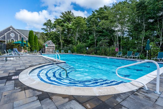 32 Red Cedar Road UNIT 32, Mashpee, MA 02649