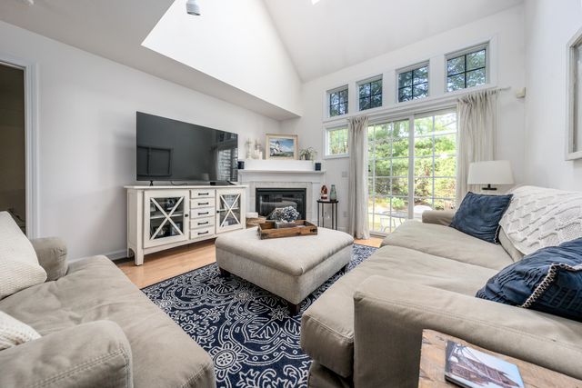 32 Red Cedar Road UNIT 32, Mashpee, MA 02649