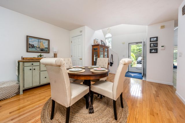 32 Red Cedar Road UNIT 32, Mashpee, MA 02649